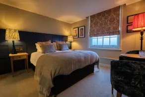 The Bear Esher - Room