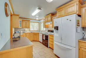Peaceful Garden City Getaway w/ Grill & Fire Pit - Innvendig