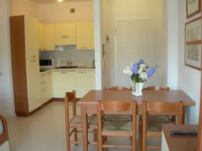 Beautiful Apartment For 5 People-swimming Pool-ac by Beahost Rentals - Wohnzimmer
