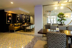 Montree Phuket Hotel - Restaurant