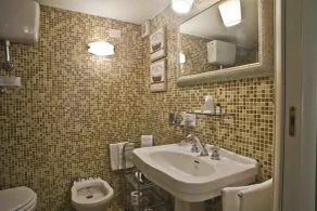 Relais San Lorenzo Historic Centre Rooms & Suites - Baño
