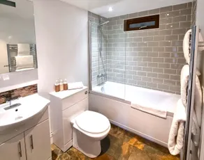 Oak Tree Rooms LTD - Room