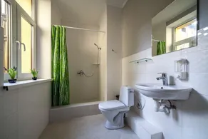Ostriv Hostel - Bathroom