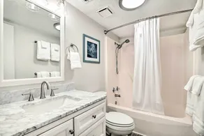 Beautiful Oceanfront 2 br,2 ba condo! Great view of ocean.  - Intérieur