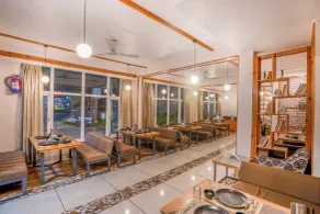Deva's Retreat - Restaurant