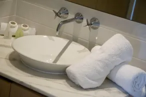Chancellor Executive Apartments - Badrum