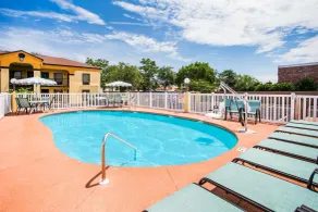 Howard Johnson by Wyndham Panama City - Piscine