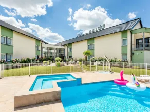 Hôtel Ibis Styles Bourges - Pool