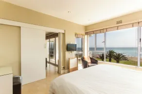 Third floor sea facing 2 bedroom apartment - Zimmer