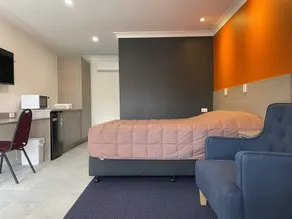 Homestead Motel - Room