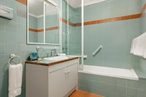 Hobart Waterfront Apartments - Baño