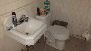 Loyalty Inn - Baño
