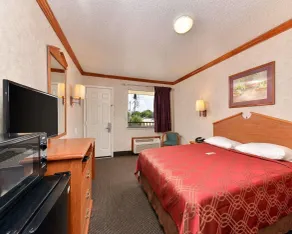 Econo Lodge - Chambre