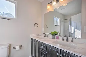 Sleek + Sunny Decatur Home Near Dtwn Atlanta! - Salle de bain