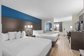 Baymont by Wyndham Orlando East - Room