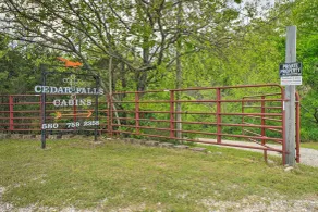 Cedar Falls Cabins #6: Hillside w/ Views! - Innenbereich