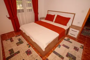 Lumos Homes - Room