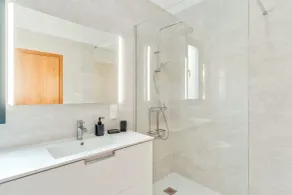 Sonhos na Iha III by Holiday Rental Madeira - Badeværelse