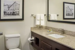 Cobblestone Inn and Suites - Ashland - Salle de bain