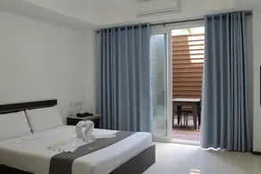 Townhouse Oak Vera Hotel Near Clark International Airport - Room