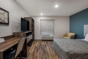 WoodSpring Suites Milwaukee - Menomonee Falls - Værelse