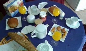 El Goulli Appartement - Restaurante