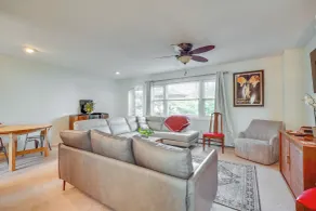 2 Blocks to Beach: Walkable Woodmont Village Home - Innvendig
