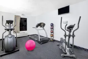 Days Inn by Wyndham Warrensburg - Salle de remise en forme