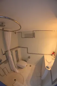 Lava Oia's - Bathroom