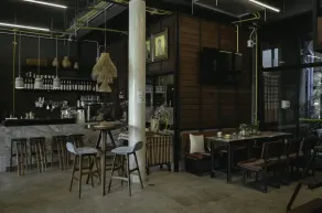 Whereder Poshtel - Restaurant