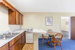 Super 8 by Wyndham Sallisaw - Room