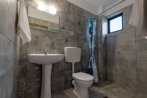 Anthia Apartments - Baño