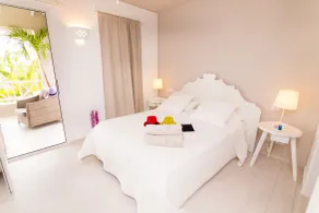 TRACADERO Beach Club & Holidays Rentals - Room