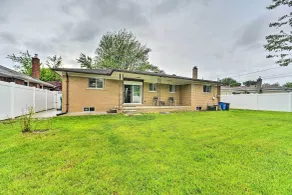 Dearborn Heights Home ~ 16 Mi to Downtown Detroit! - Innvendig