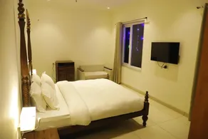The Vrindwoods - Room