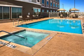 Holiday Inn Express & Suites Cotulla by IHG - Pool
