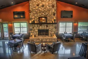 The Ridge - Lobby-lounge