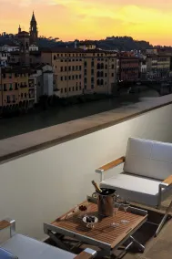 Portrait Firenze - Lungarno Collection - Vista do quarto
