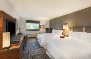Four Points by Sheraton Los Angeles Westside - Room