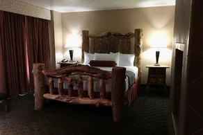 Midnight Rose & McGills Hotel & Casino - Habitación