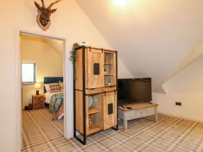 The Oak Room - Windmill Country Retreats - Camera