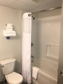 Quality Inn & Suites - Badrum