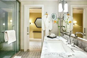 Taj Connemara, Chennai - Bathroom