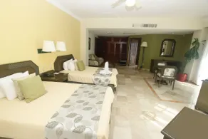 Hotel Los Itzaes by 5th av - Room