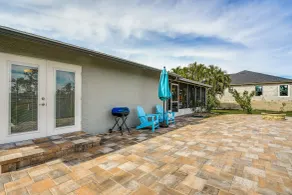 Game Room + Screened Lanai: Pine Island Getaway! - Innvendig