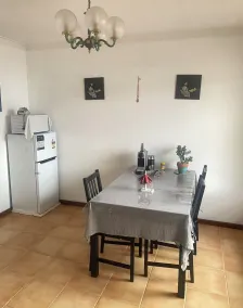 Quite room Near airport and shopping mall - Restaurant