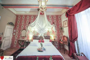 Hôtel Renaissance - Værelse