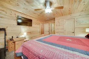Fort Towson Cabin < 1 Block to Raymond Gary Lake - Interiör