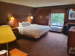 McKnight Hotel - Rum