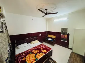 Hotel O Home Shri Hari Lodge Homestay - Zimmer